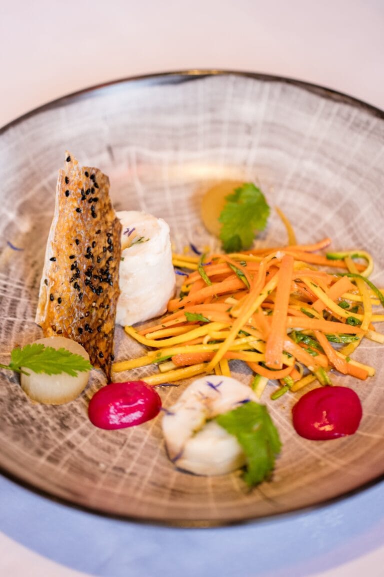 Merlu croustillant et tagliatelles de légumes