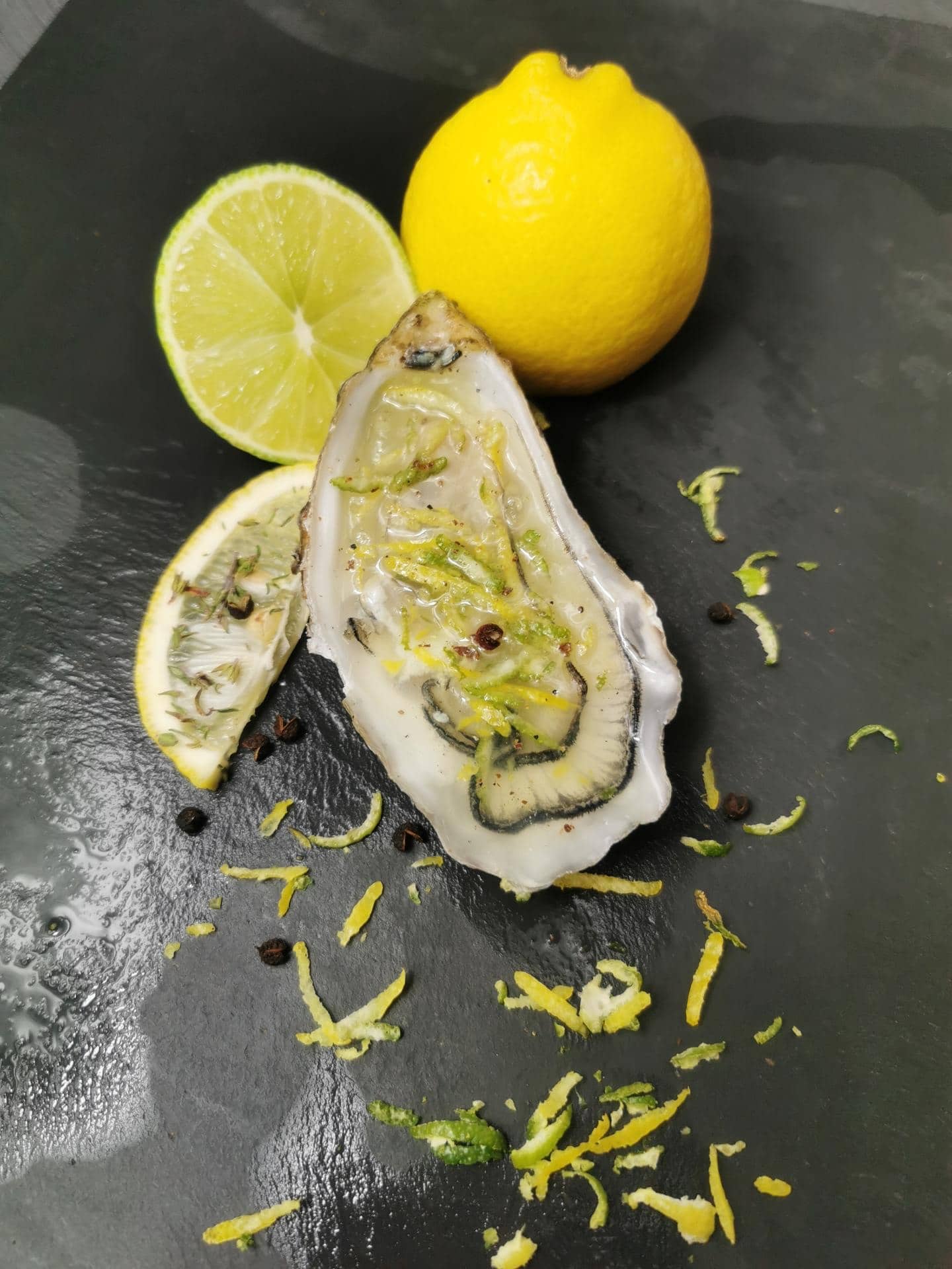 Huîtres en gelée aux deux citrons et poivre Timut